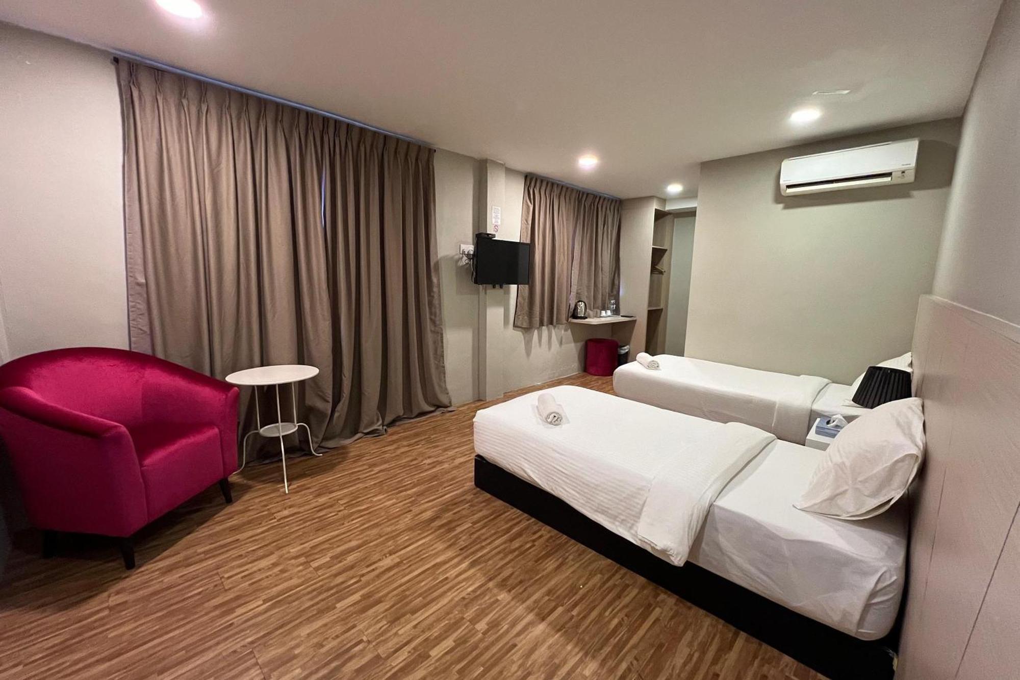 Princess Hotel Pontian Pontian Kecil Exterior foto